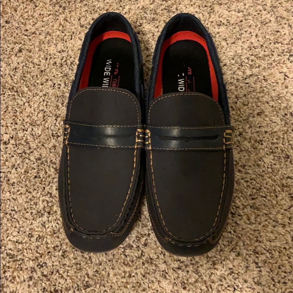 Blue casual/dress shoes
